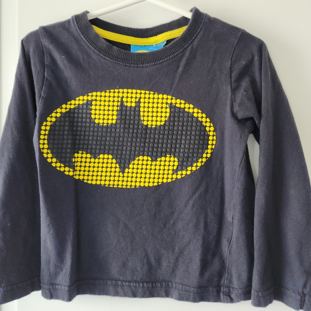 2t Black yellow Batman long sleeved‎ t-shirt Batman Long Sleeved Tee DC Comics